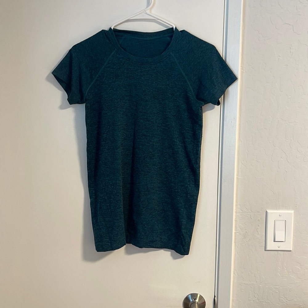 Lululemon swiftly tech short sleeve